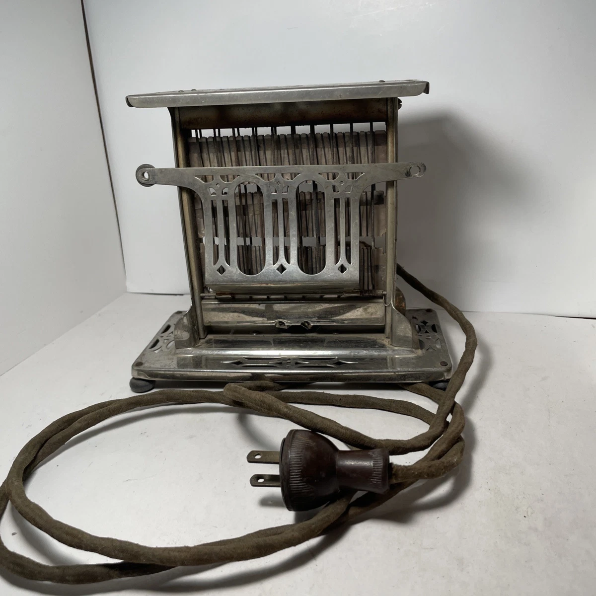 Antique Universal Toaster for sale | eBay