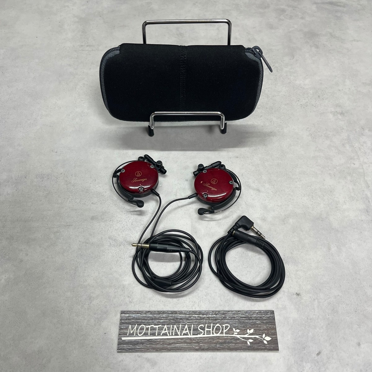 ほぼ未使用★audio-technica ATH-EW9 Audio Technica ATH-EW9 Ear Fit Clip-On Headphones Wood Housing