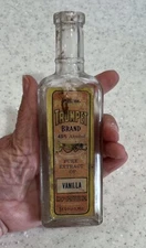 Vtg TRUMET BRAND Vanilla Extract Bottle W/Paper Label HP Coffee Co St Louis