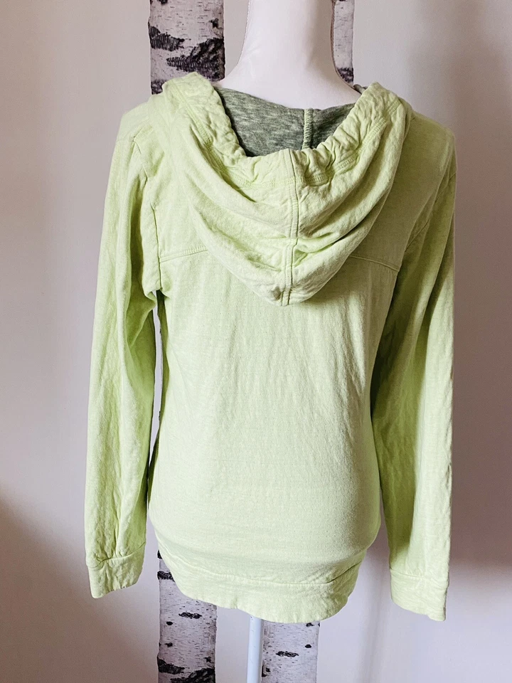 Sudadera con Capucha Pullover Lucy Para Mujer 1/2 Cremallera Verde Neón Talla Mediana Foto 2 de 4