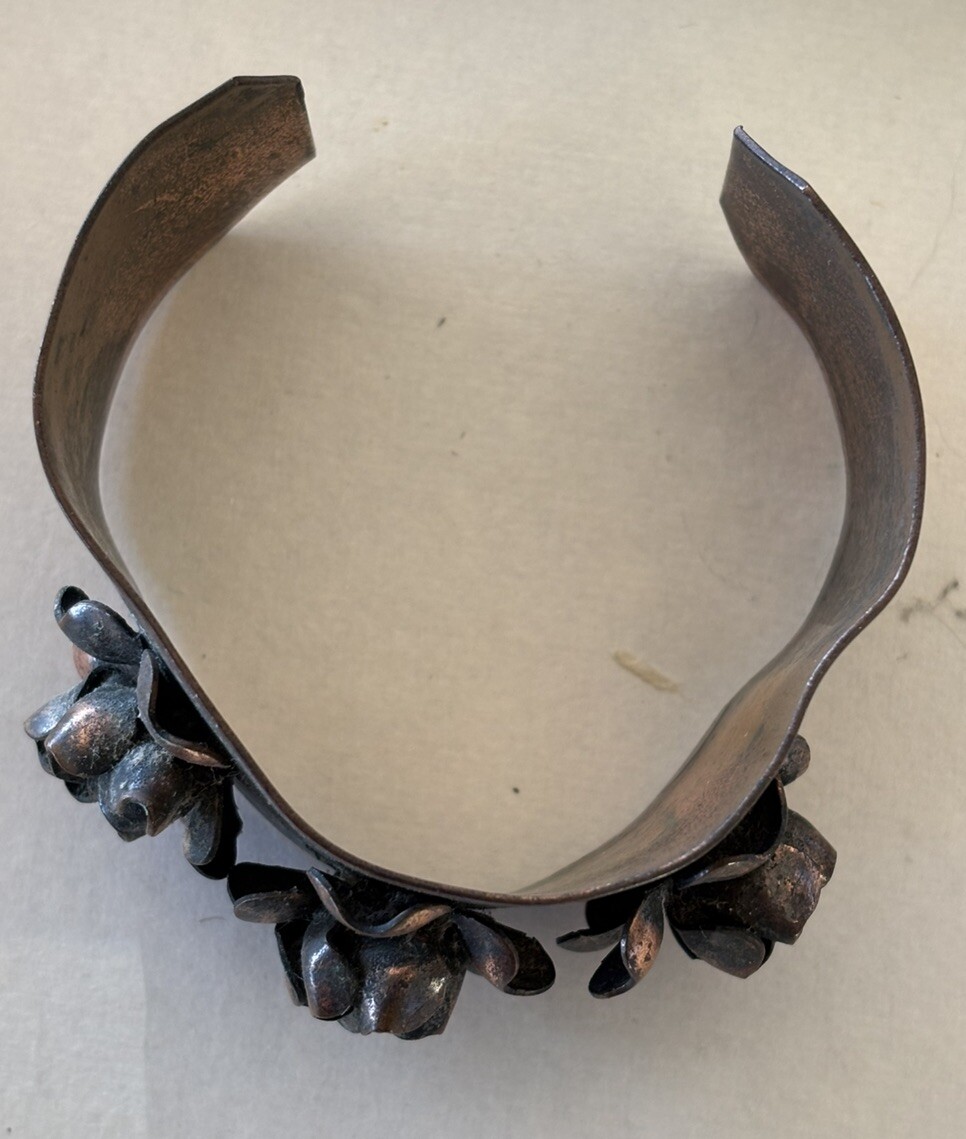 Vtg Solid Copper Raised Flowerchunky Cuff Bracelet - image 4