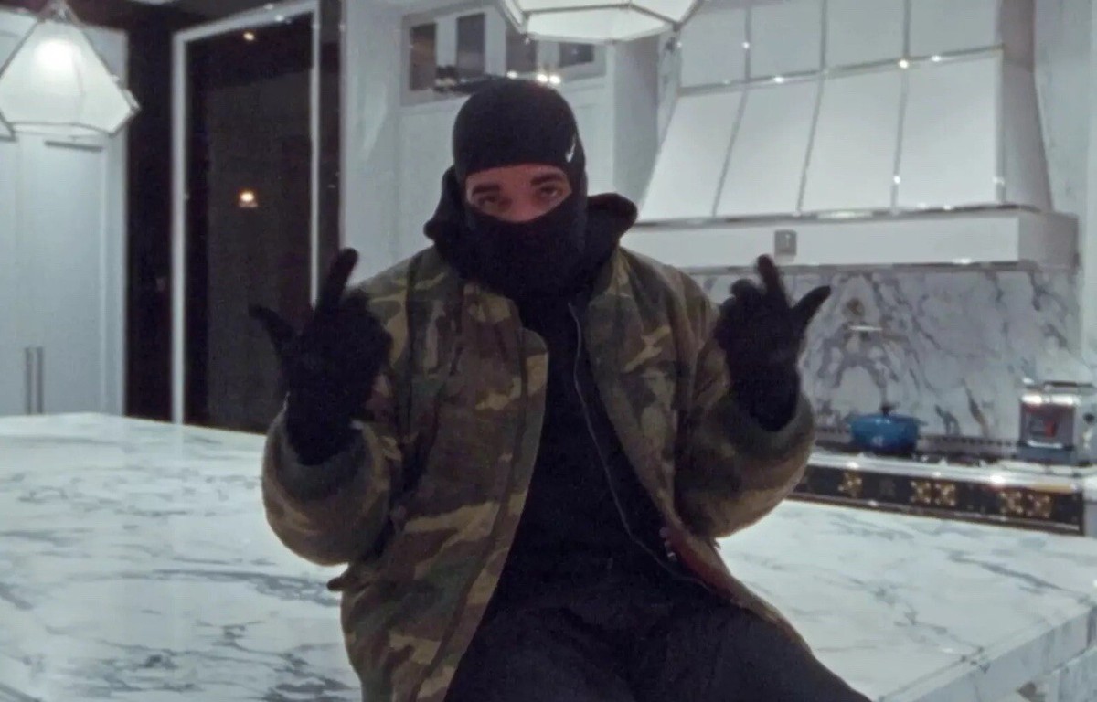 balaclava nike drake