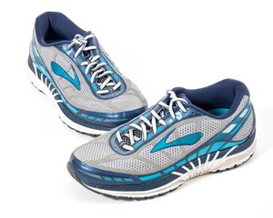 brooks dyad 5 womens orange