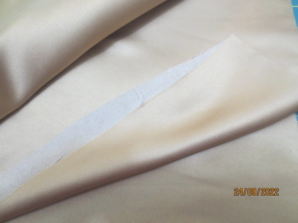 5 yds tot. 2 shades vintage synthetic taffeta silky dressy fabrics Gold & Brown  - Image 2 of 3