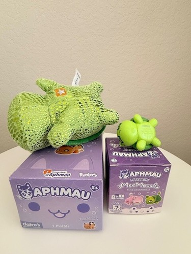 Aphmau MeeMeows Under the Sea Turtle Plush and Mini Figure set - Picture 3 of 5
