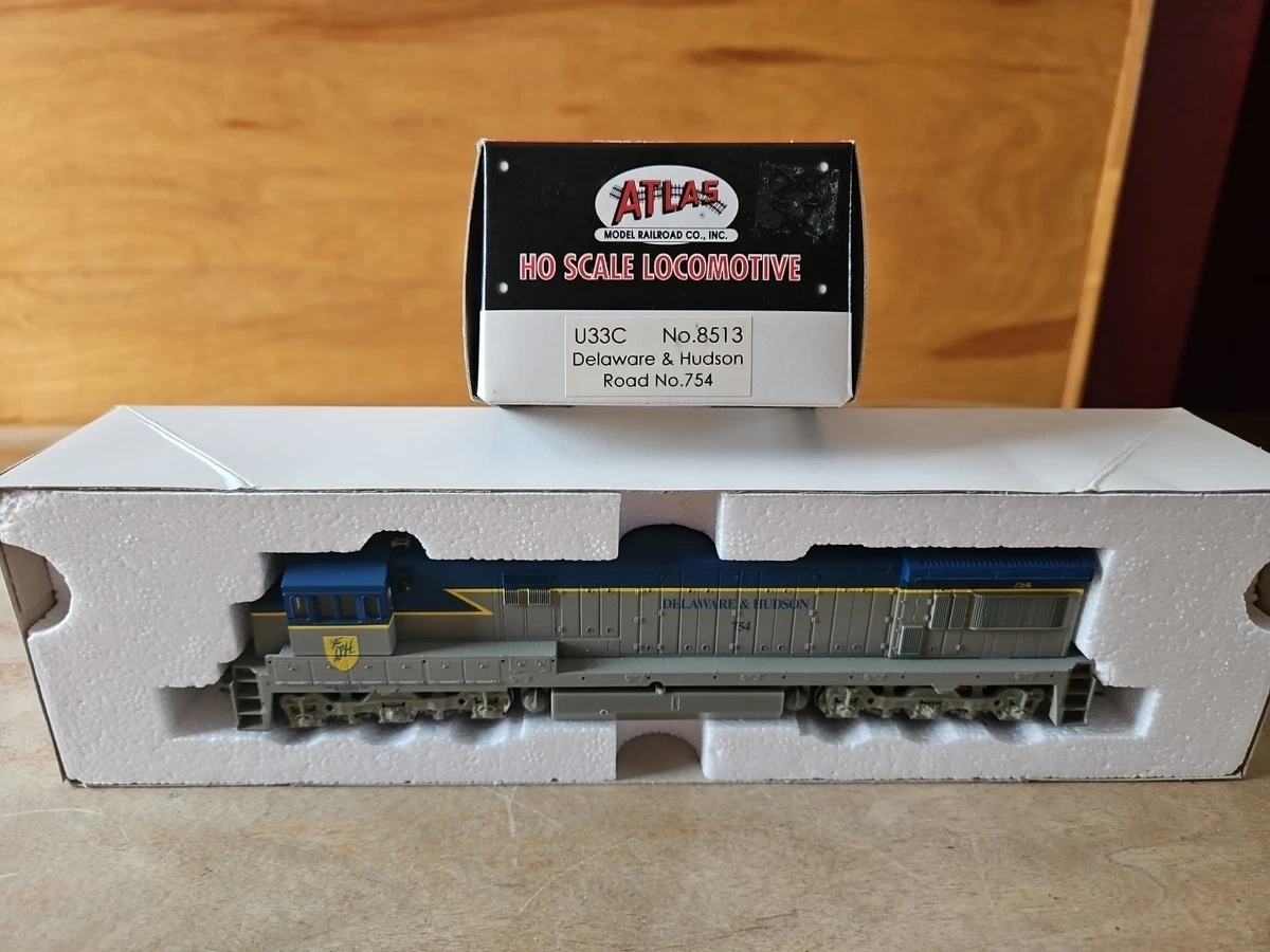 Locomotive Diesel Atlas U33C Milwaukee Road 5702 - HO 1/87 - Pièce Manquante