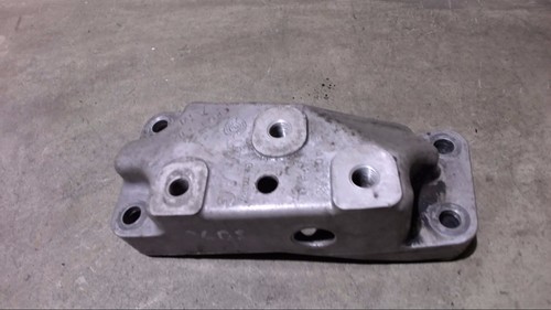 Getriebehalter 1K0199117 1968 CCM 103 KW Audi A3 2.0 TDI Bj 2004 8P Versand