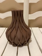 3D VASE GEOMETRIC INDOORS BROWN NEW ROUND MEDIUM