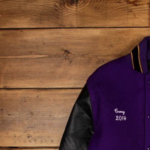 Chaqueta Universitaria Neff De Colección M Letterman Fútbol Púrpura - Imagen 6 de 9