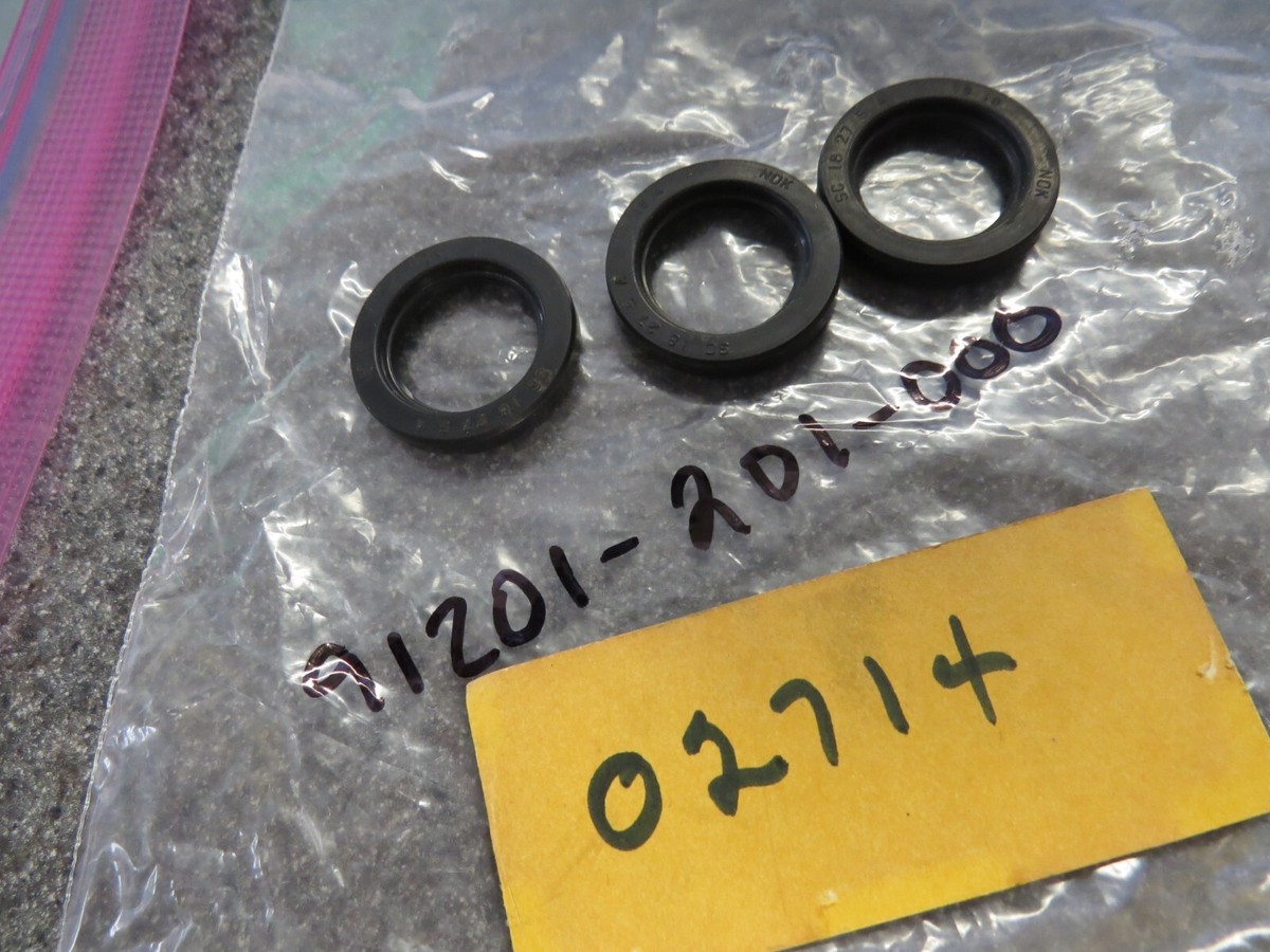 NOS 18x27x5 Oil Seal Fits: Honda 1959 CA95 1959 CB92 91201