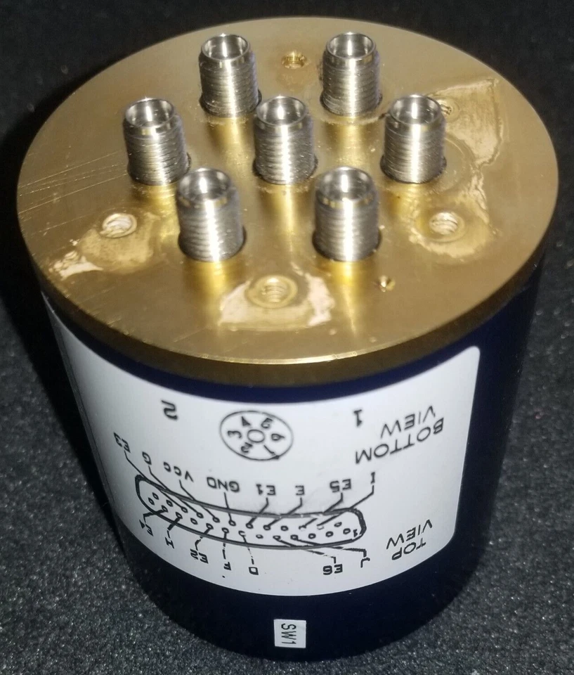 Interruptor RF 40 GHz BW SP6T Multipuerto 24V 15 ms 1.1 dB Inserción Máxima VSWR 2.2 EE. UU. Foto 2 de 4