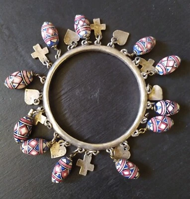 Bracelet Métal Pointu a breloques - Photo 1/4