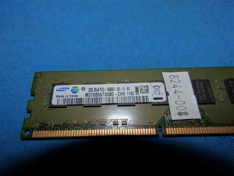 Samsung M378B5673GB0-CH9 2GB 2Rx8 PC3-10600U-09-11-B1 - Image 4 of 4
