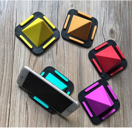 Creative Lazy Phone Holder Colorful Silicone Pyramid Desktop Stand For All - Photo 2 sur 13