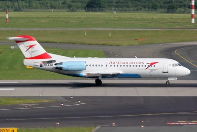 Austrian Arrows Fokker 70 OE-LFQ colour photograph
