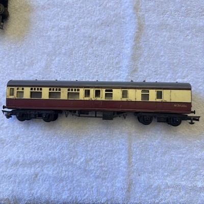 Triang ''Blood & Custard'' Personenwagen R29/220 ordentlicher Zustand Ref S79
