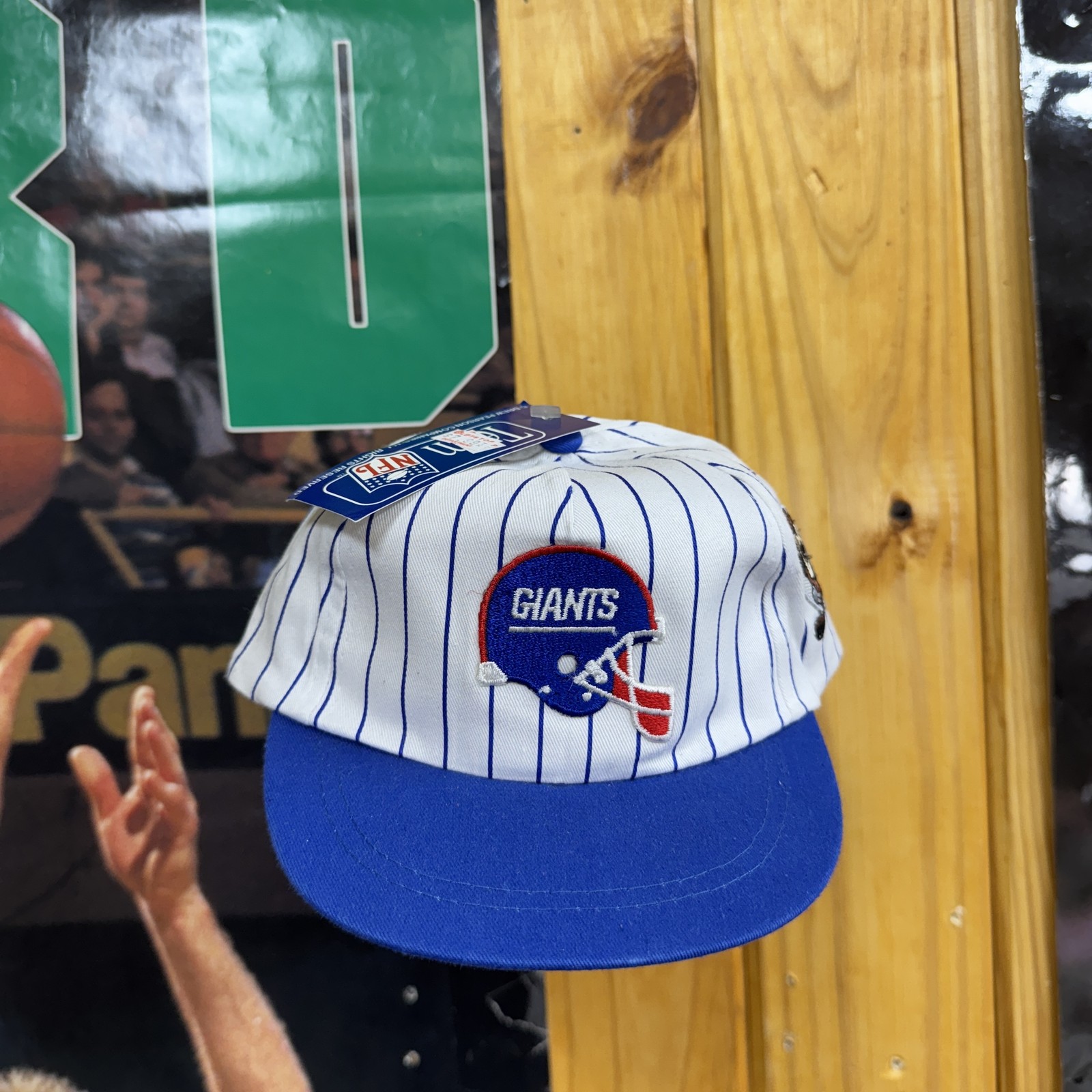 Vintage New York Giants Hat Cap fitted youth Looney tunes taz NFL nwt 90s