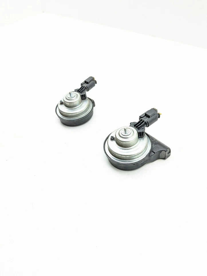 Par de bocinas bajas y altas OEM MERCEDES-BENZ C300 C450 2008-2014 Foto 3 de 4