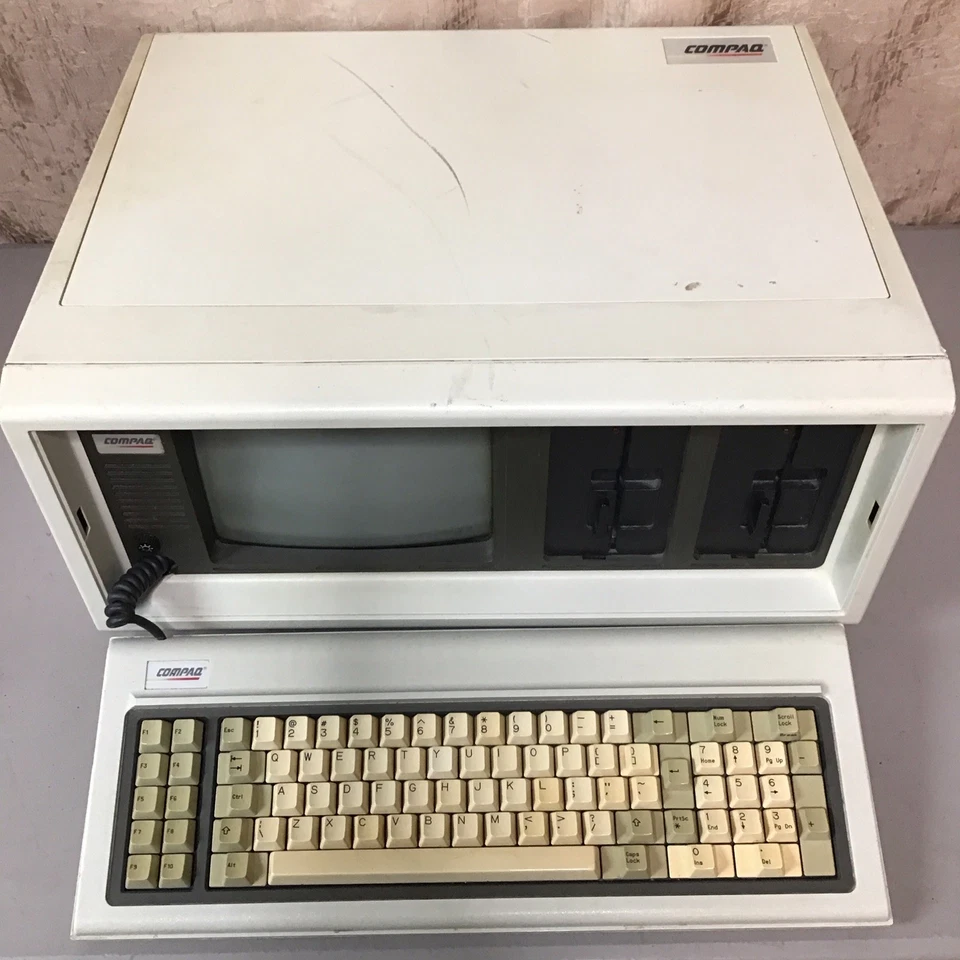 Computadora portátil Compaq modelo 101709 vintage. Encendido. Tal cual. Solo piezas. Foto 2 de 4