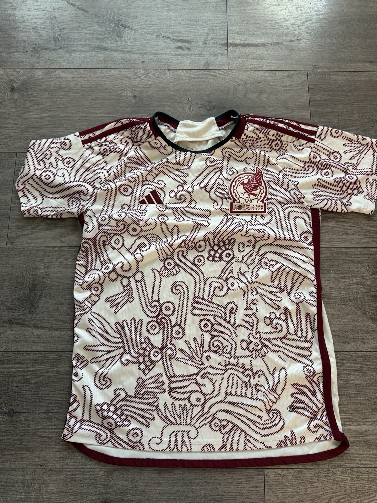 adidas Mexico 2022 World Cup Away Jersey Men’s Size Small Cream Maroon Mixtec