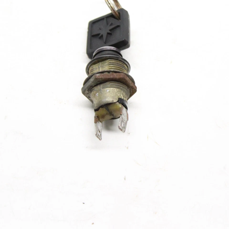 1994 polaris xlt 600 Oem Ignition Key Switch 2200357 2410009 - Image 2 of 4
