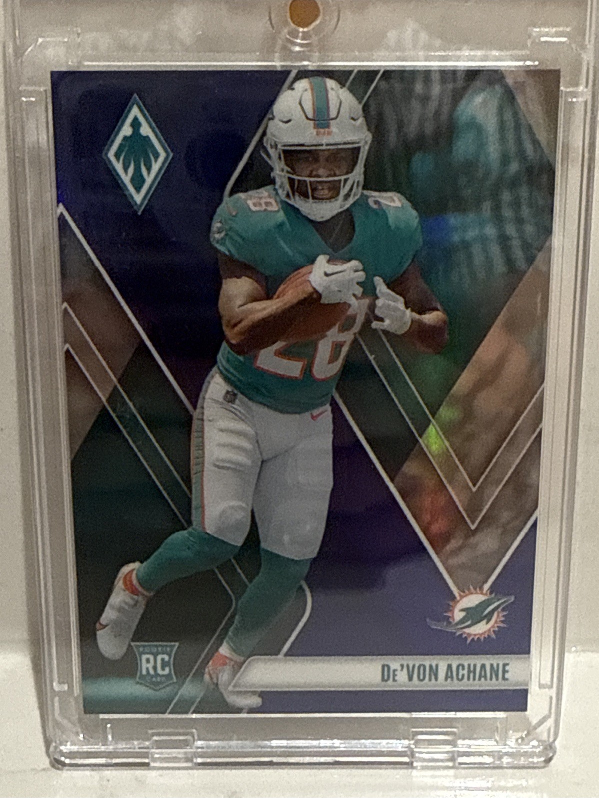 2023 Panini Phoenix - Rookies De'Von Achane #130 Blue /35 (RC)