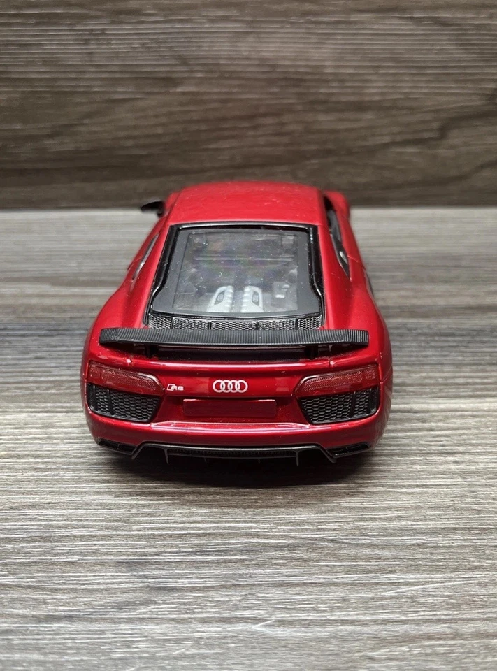 Coche de metal fundido a presión AUDI R8 V10 PLUS escala 1:18 de Maisto Foto 3 de 4