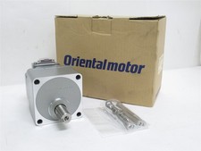 233118 New In Box; Oriental BLM5120HP-30S AC Gearmotor 0.78A 240VAC; 3000r/min