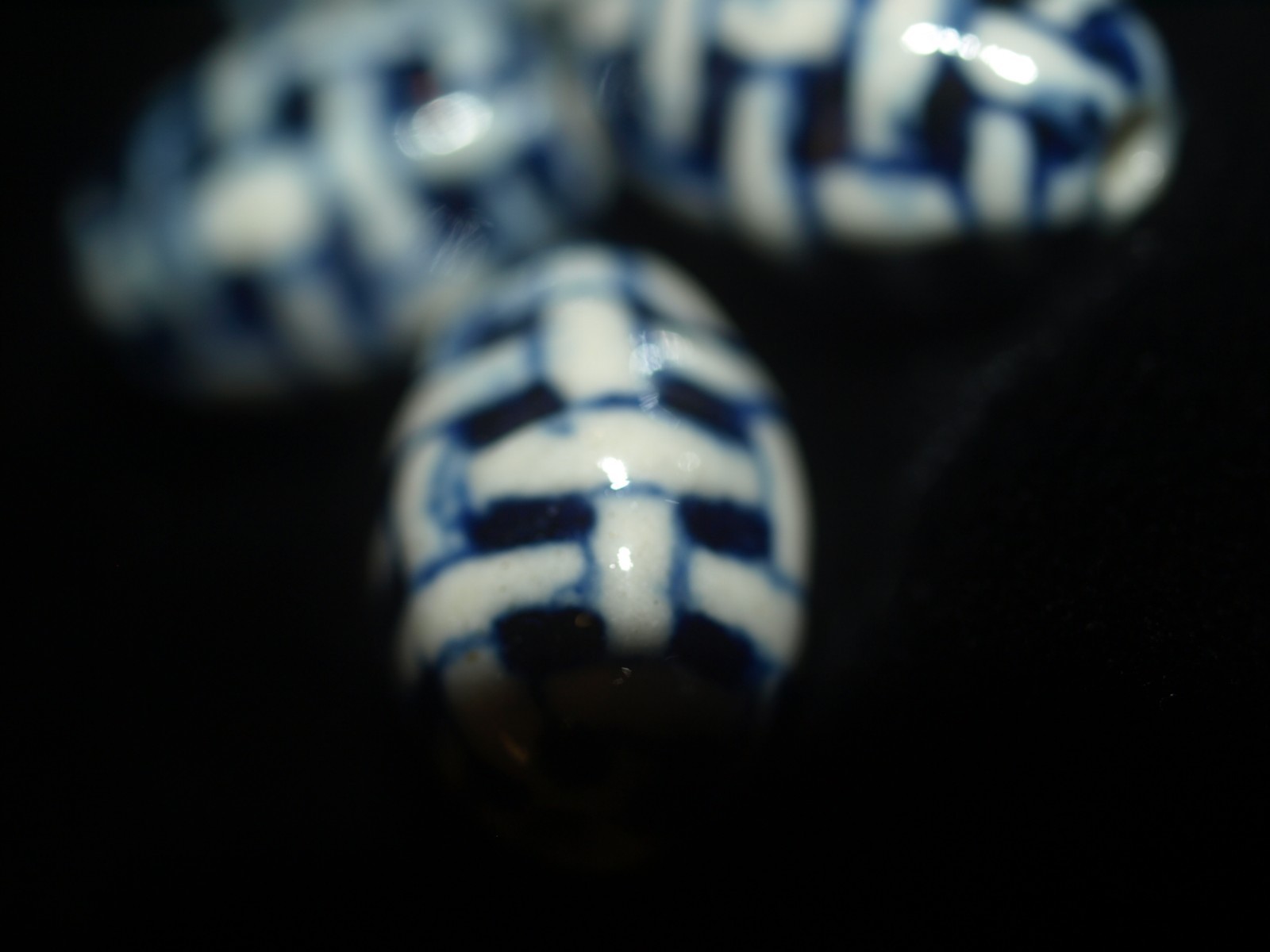 Vintage Blue White Porcelain Chinese Bead Basket Endless Knot 16mm Round Oval