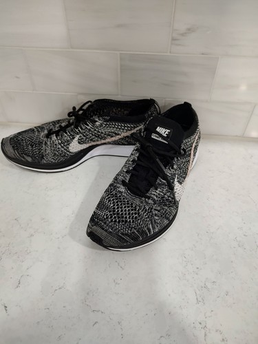 NIKE FLYNIT RACER OREO SIZE 8 - Picture 3 of 5