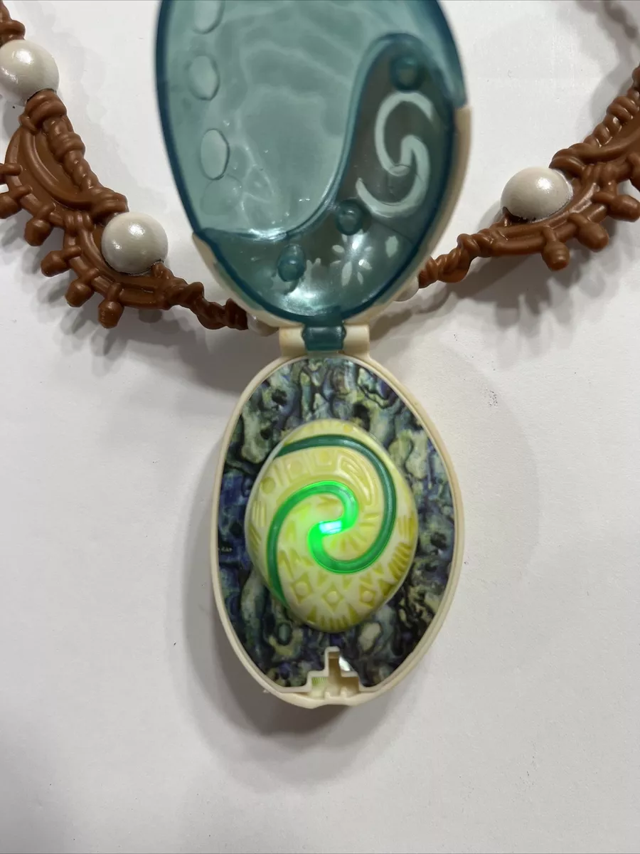 Disney moana's hotsell magical seashell necklace