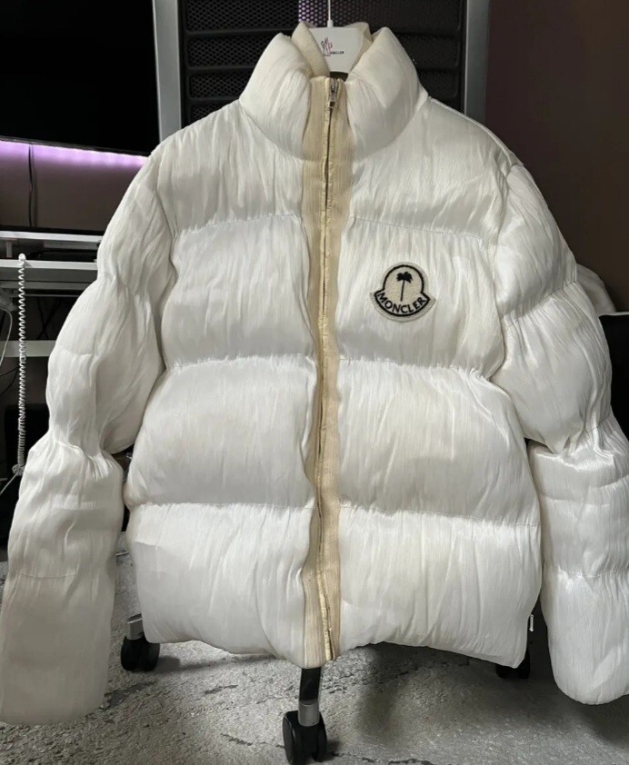 Moncler Palm Angels MAYA 70 Down Jacket Puffer LED Light Moncler Palm Angels MAYA 70 Down Jacket Puffer LED Light