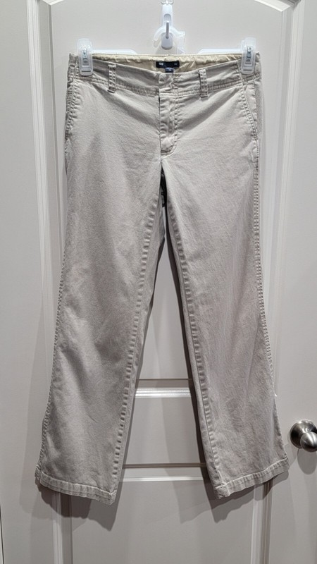Women's Gap Khaki Pants Size 4A