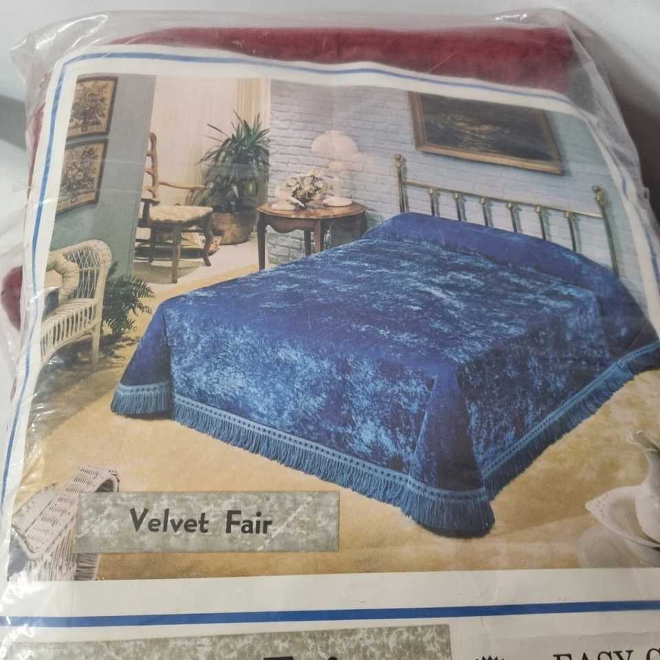 VTG NOS Crushed Velvet Drapes Flocked Red Regency MCM Pleated 3 Sets 48" X 84" - Image 3 of 4