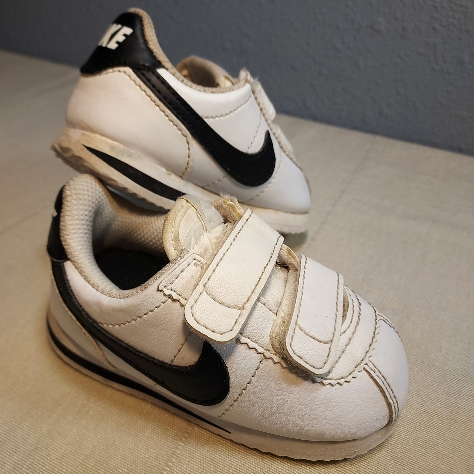 Black/white Size 5-c Unisex Boys Girls - Used
