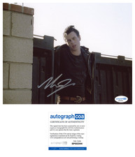 Noah Segan ‘Brick’ Signed 8x10 Photo 'Dode' ACOA