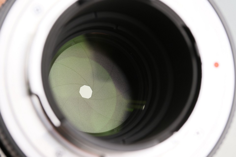 Contax Carl Zeiss Sonnar T* 180mm F/2.8 MMJ Lens for CY Mount