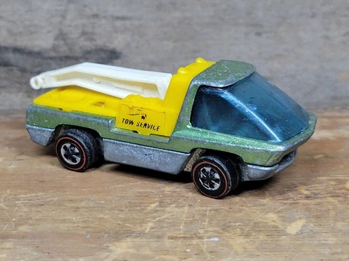 Vintage 1969 Hot Wheels Redline The Heavy Weights Tow Service Green Yellow