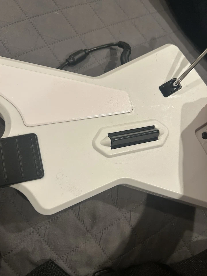 Guitarra Guitar Hero Xplorer Xbox 360 Rojo Octano Probado Funciona Muy bien Con Cable USB Foto 3 de 4