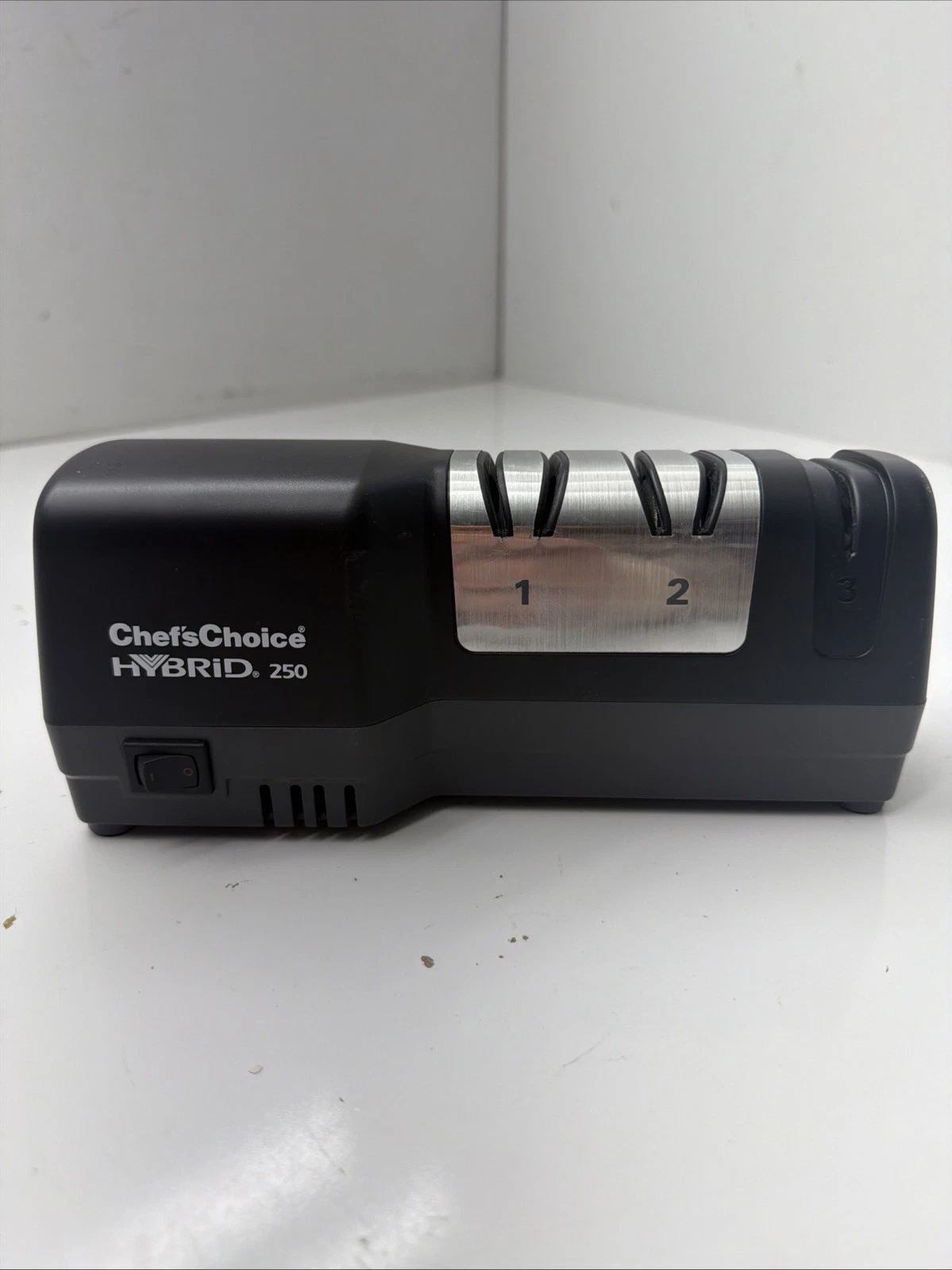Chefs Choice Hybrid 250 Electric Knife Sharpener