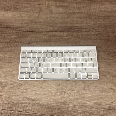 Apple Wireless Keyboard - Bluetooth - Zweite Generation - A1255 