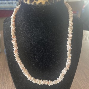 Vintage Puka Shell Necklace 18 Inches