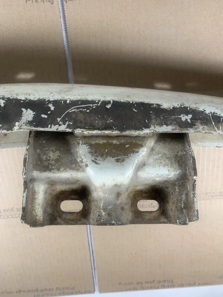 Parachoques delantero paso lado izquierdo Volkswagen tipo 2 autobús 1968-1972 OEM Foto 4 de 4