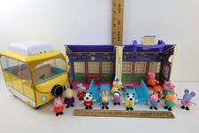 Peppa Pig Friends  Family Lot of 14 Action Figures, Campervan  Schoolhouse