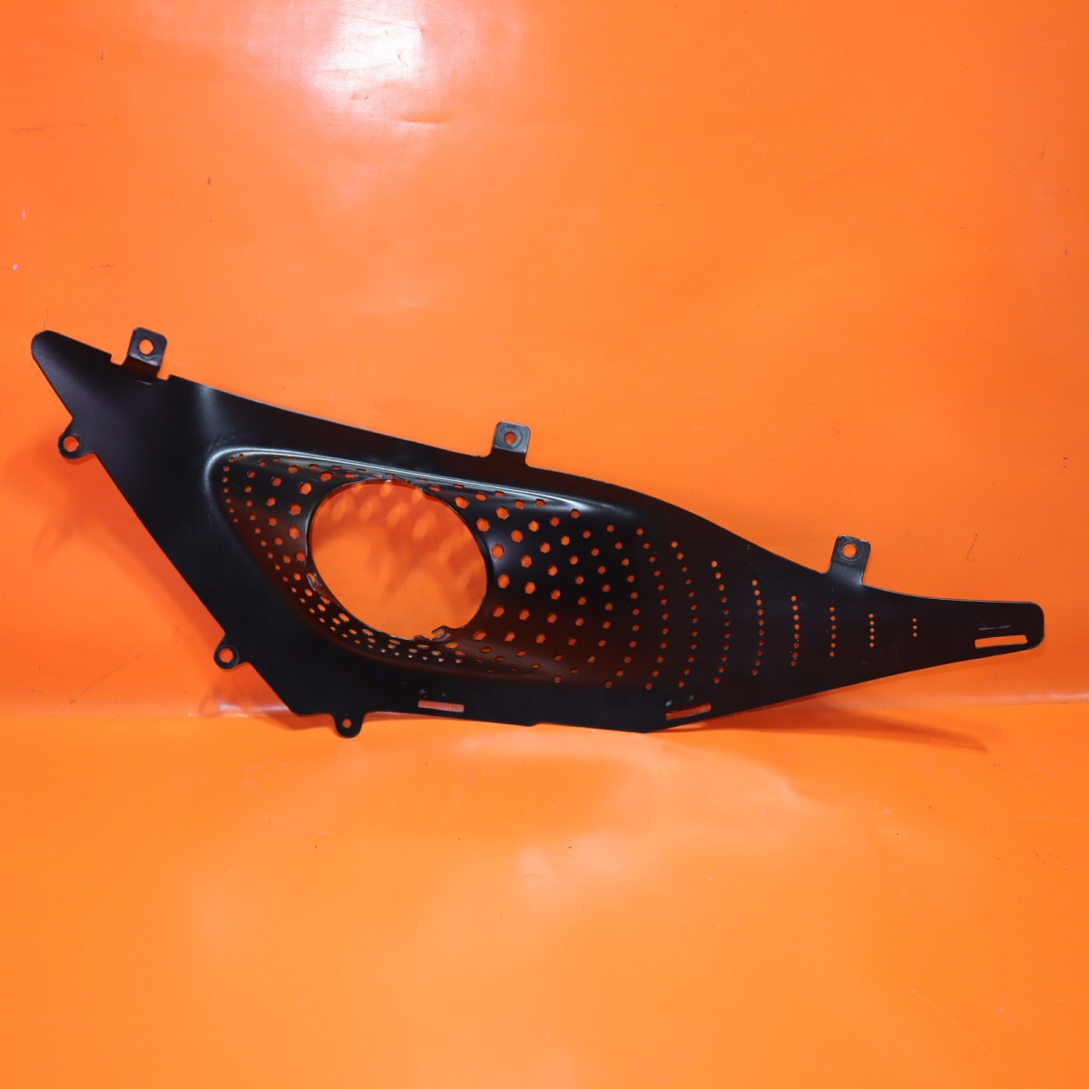 Aston Martin DB11 2017-2020 Left Bumper grille