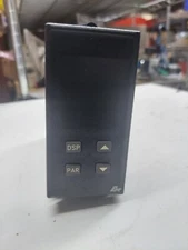 RED LION CONTROLS PCU01000 TEMPERATURE CONTROLLER