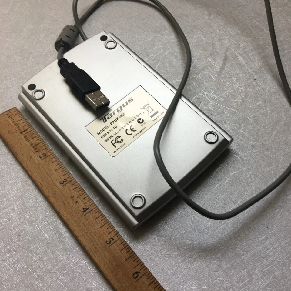 Targus PAUK10U USB Wired Numbric Keyboard Silver & Black 3.25"W x 5.25"L - Image 3 of 4