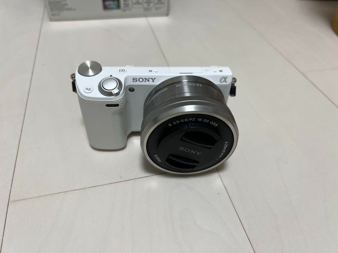 English OK]Sony Alpha NEX-5T White 16.1MP Digital Camera w/16-50mm