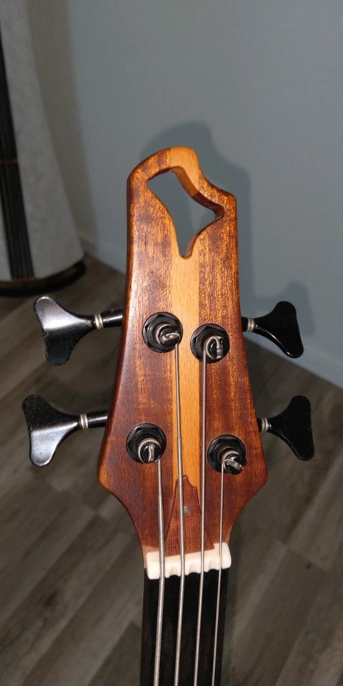 Passiver Fretless Edelbass von Six & Four Custom Made sehr guter Zustand Rarität - Bild 3 von 4