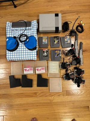 WORKING 1985 Original NES Nintendo System Console LOT
